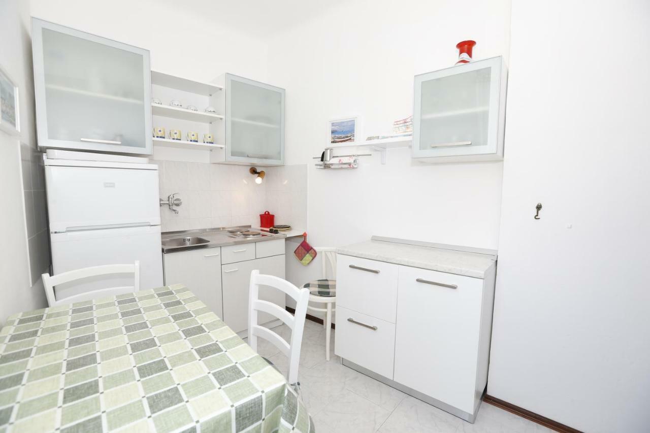 Apartment Luiza With Terrace Baška Εξωτερικό φωτογραφία